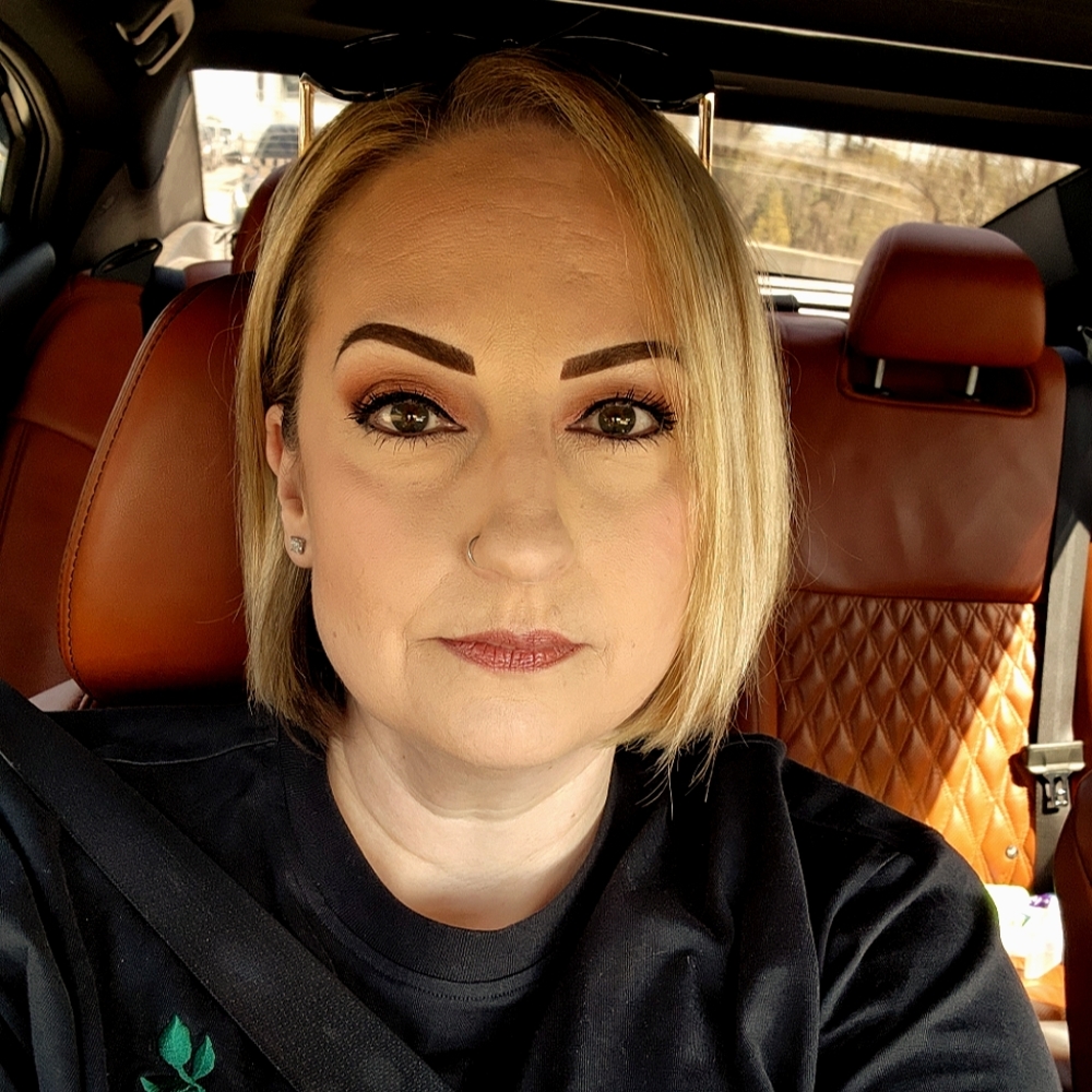 Meet your Posher, Amber